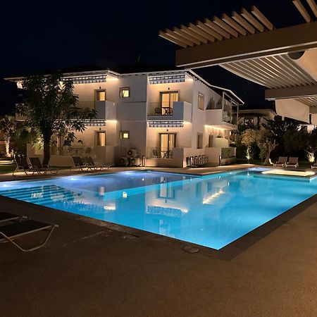 Studio Nikiti Beach Экстерьер фото