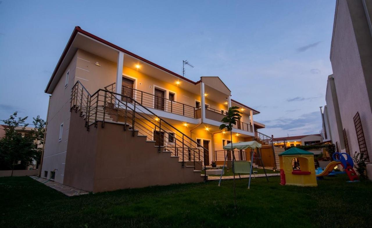 Studio Nikiti Beach Экстерьер фото