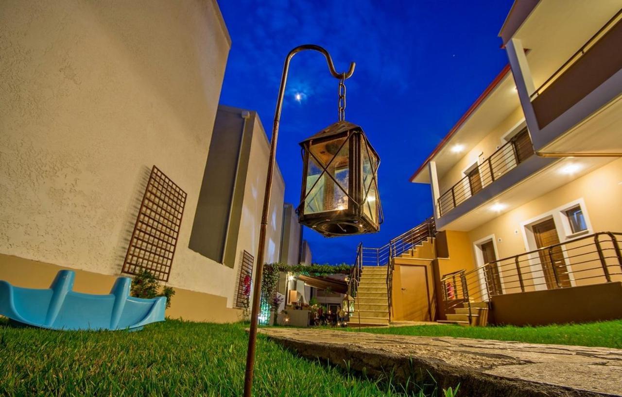 Studio Nikiti Beach Экстерьер фото