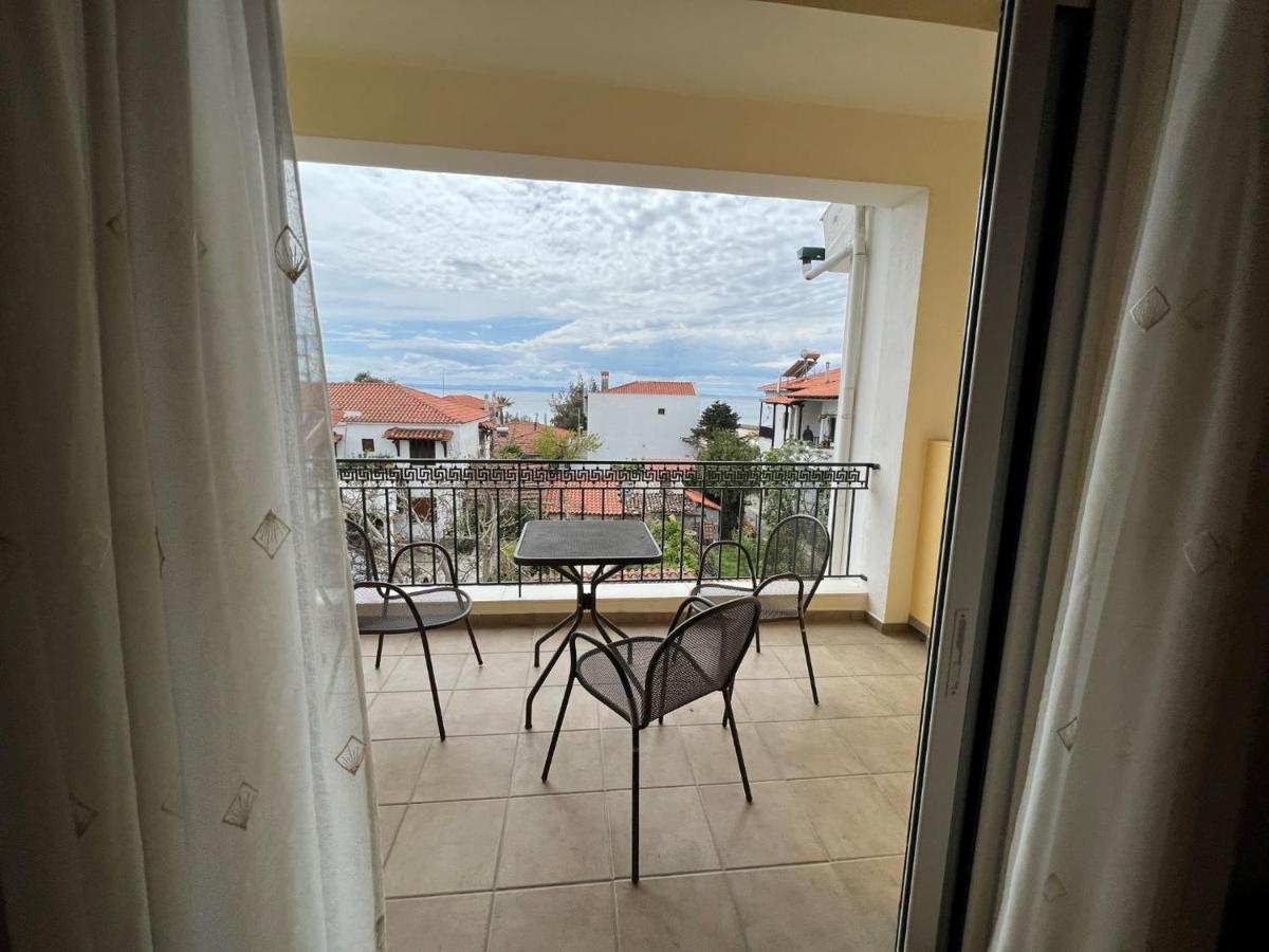 Studio Nikiti Beach Экстерьер фото