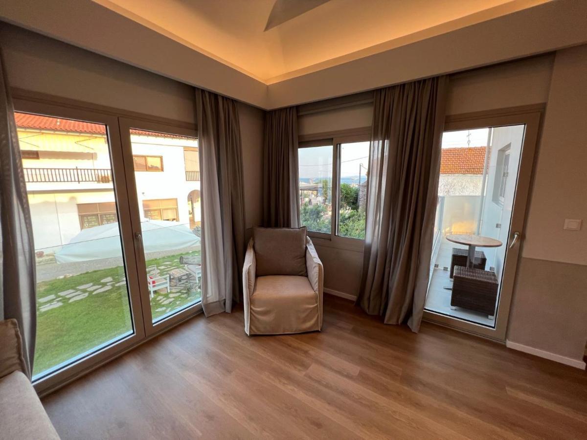 Studio Nikiti Beach Экстерьер фото