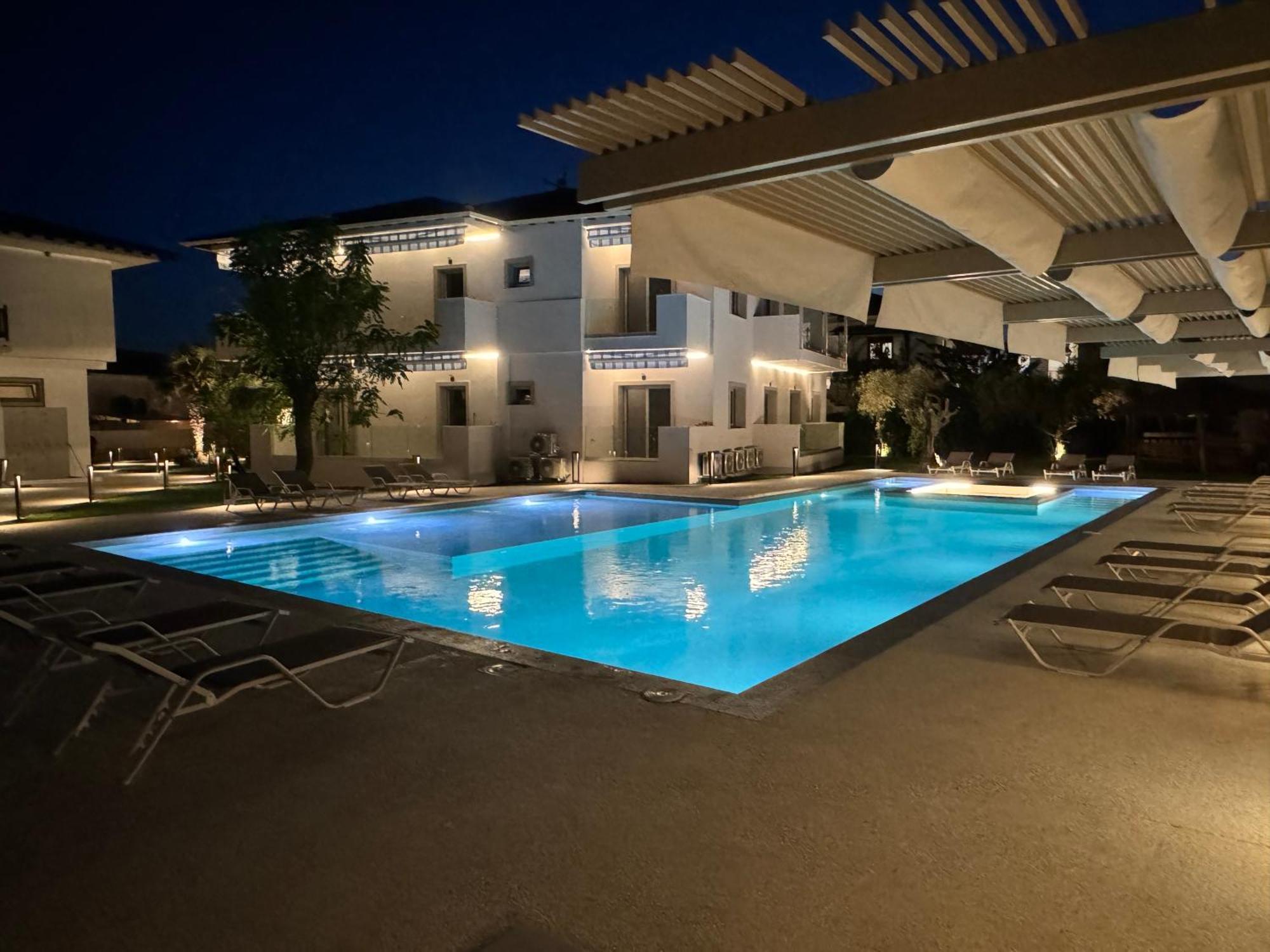 Studio Nikiti Beach Экстерьер фото
