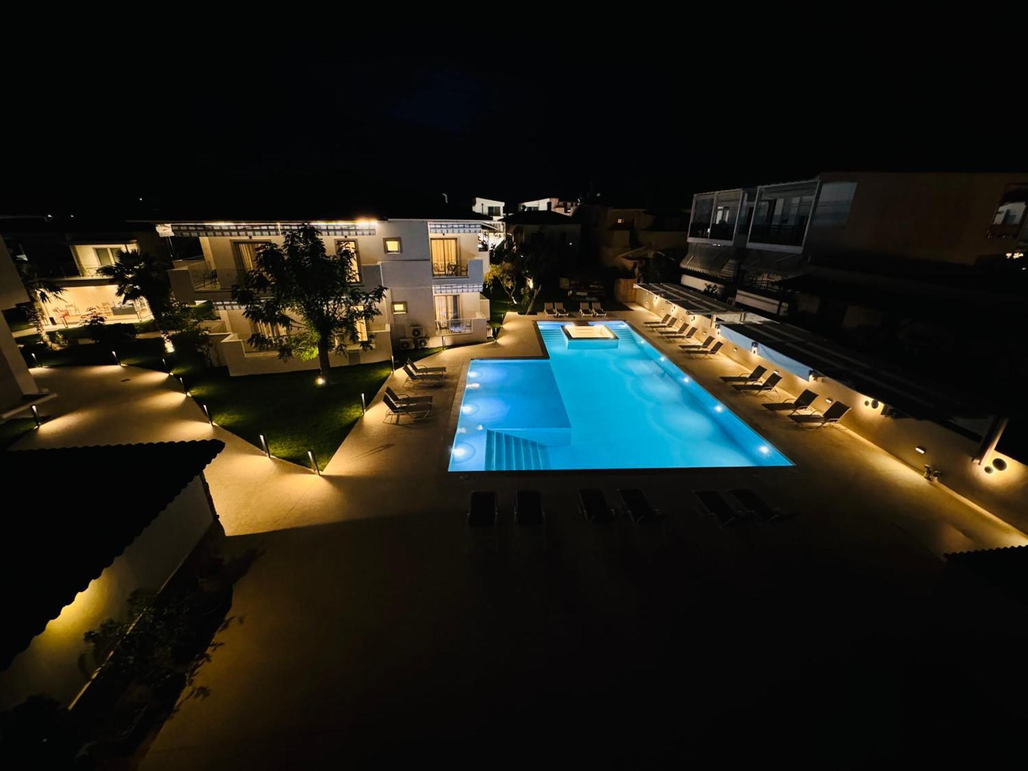 Studio Nikiti Beach Экстерьер фото