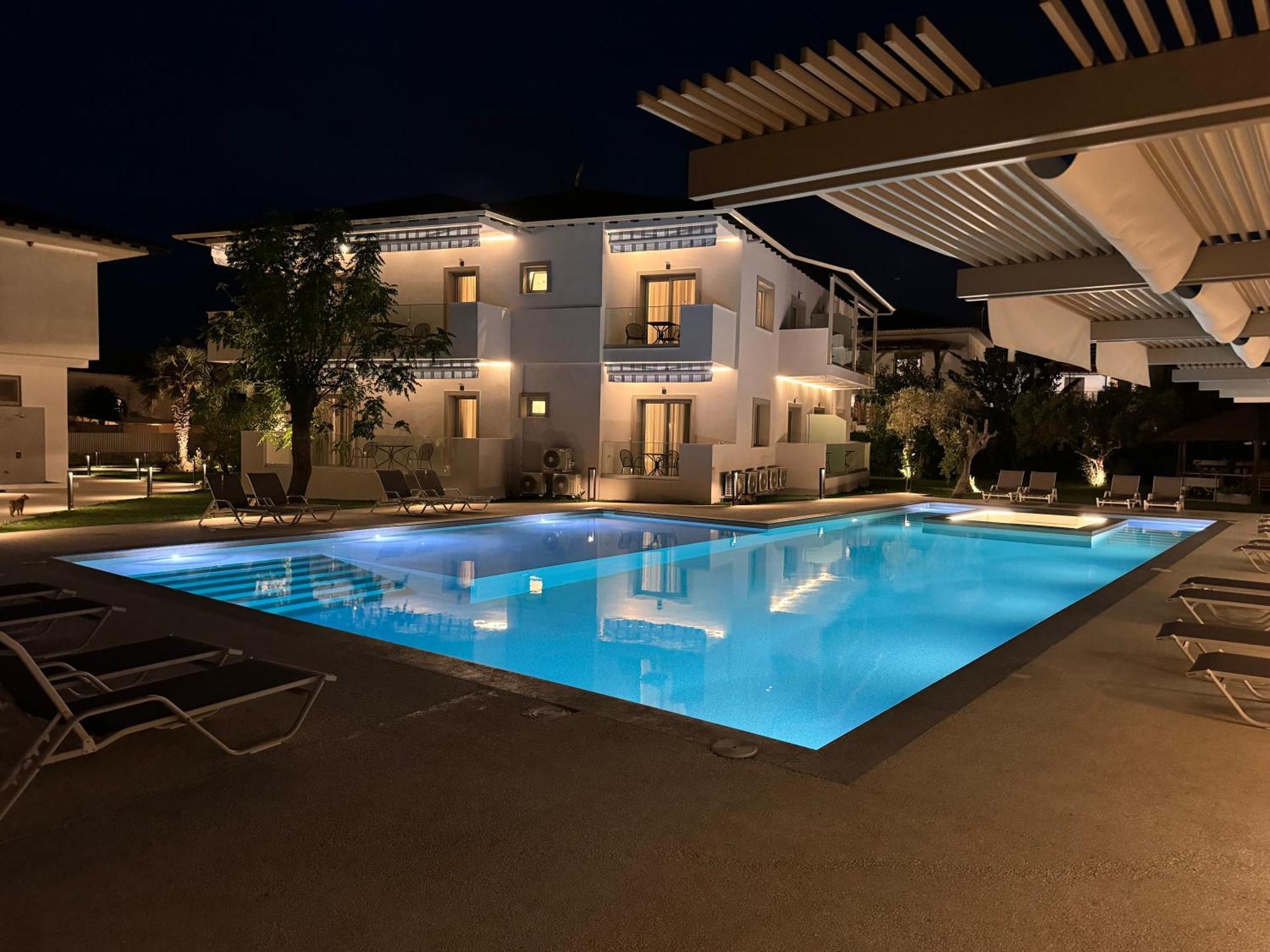 Studio Nikiti Beach Экстерьер фото
