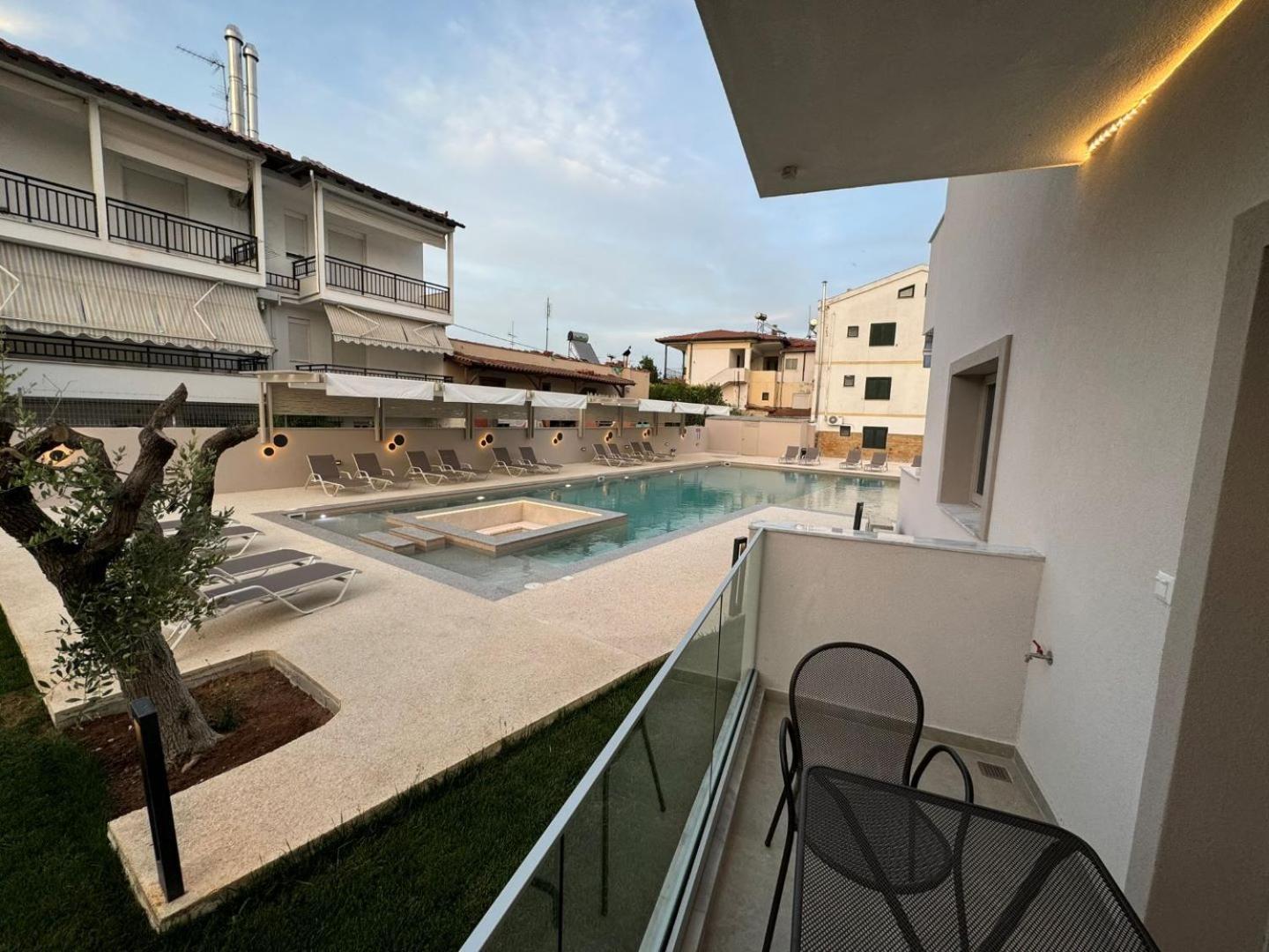 Studio Nikiti Beach Экстерьер фото