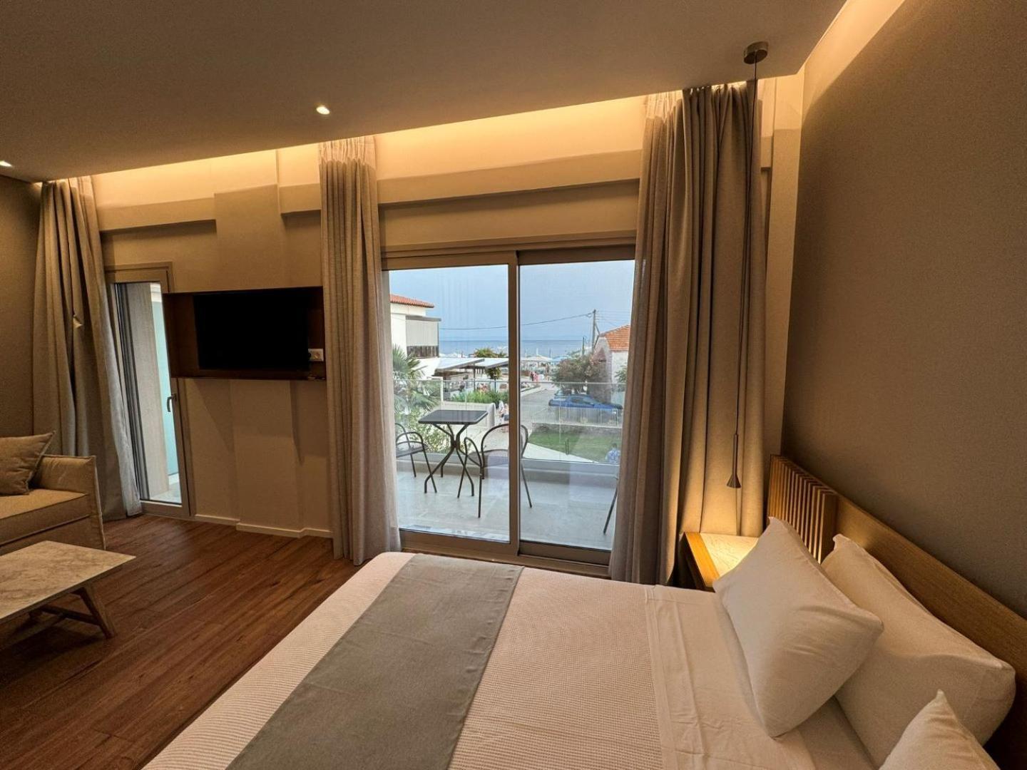 Studio Nikiti Beach Экстерьер фото