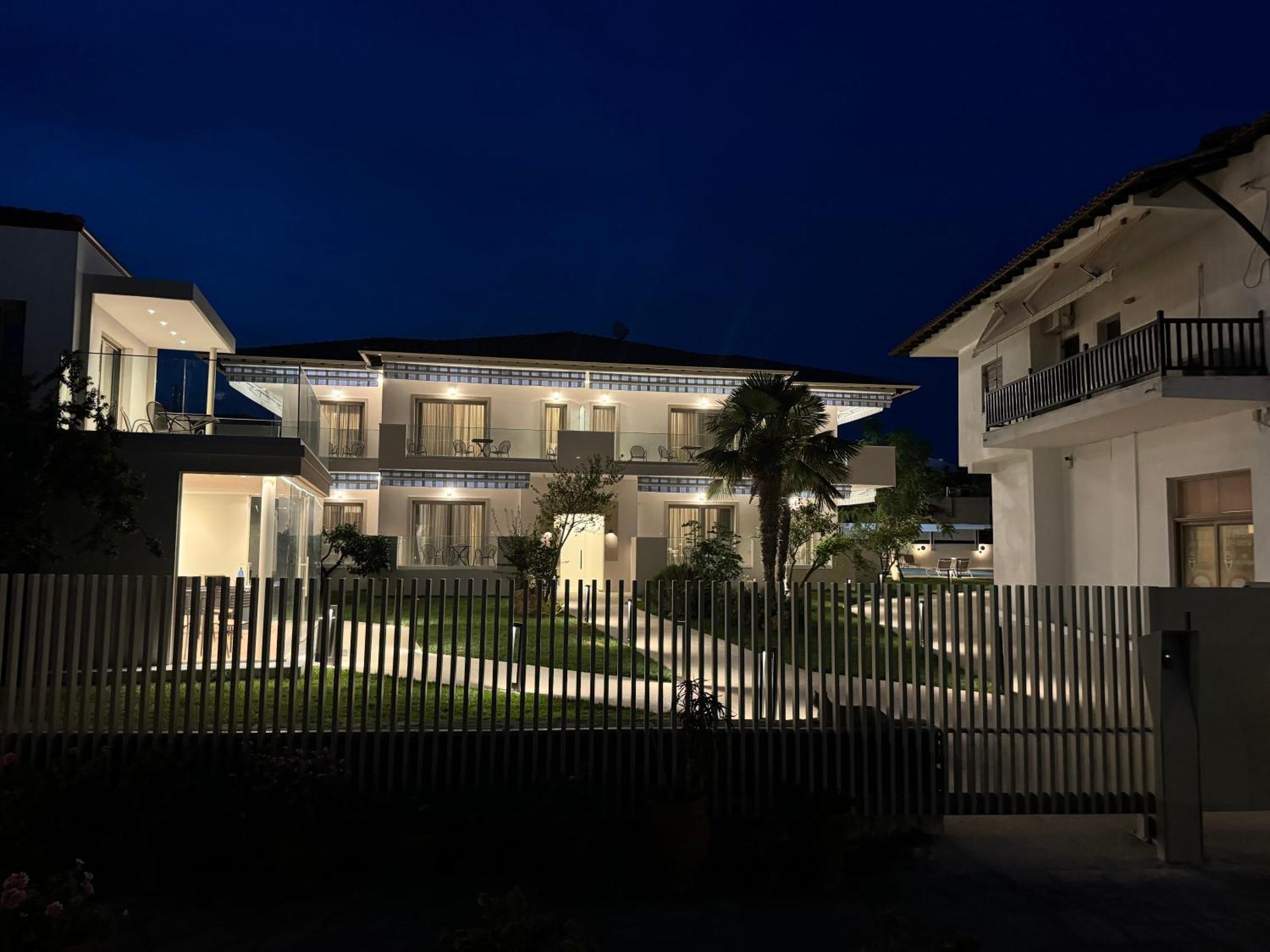 Studio Nikiti Beach Экстерьер фото