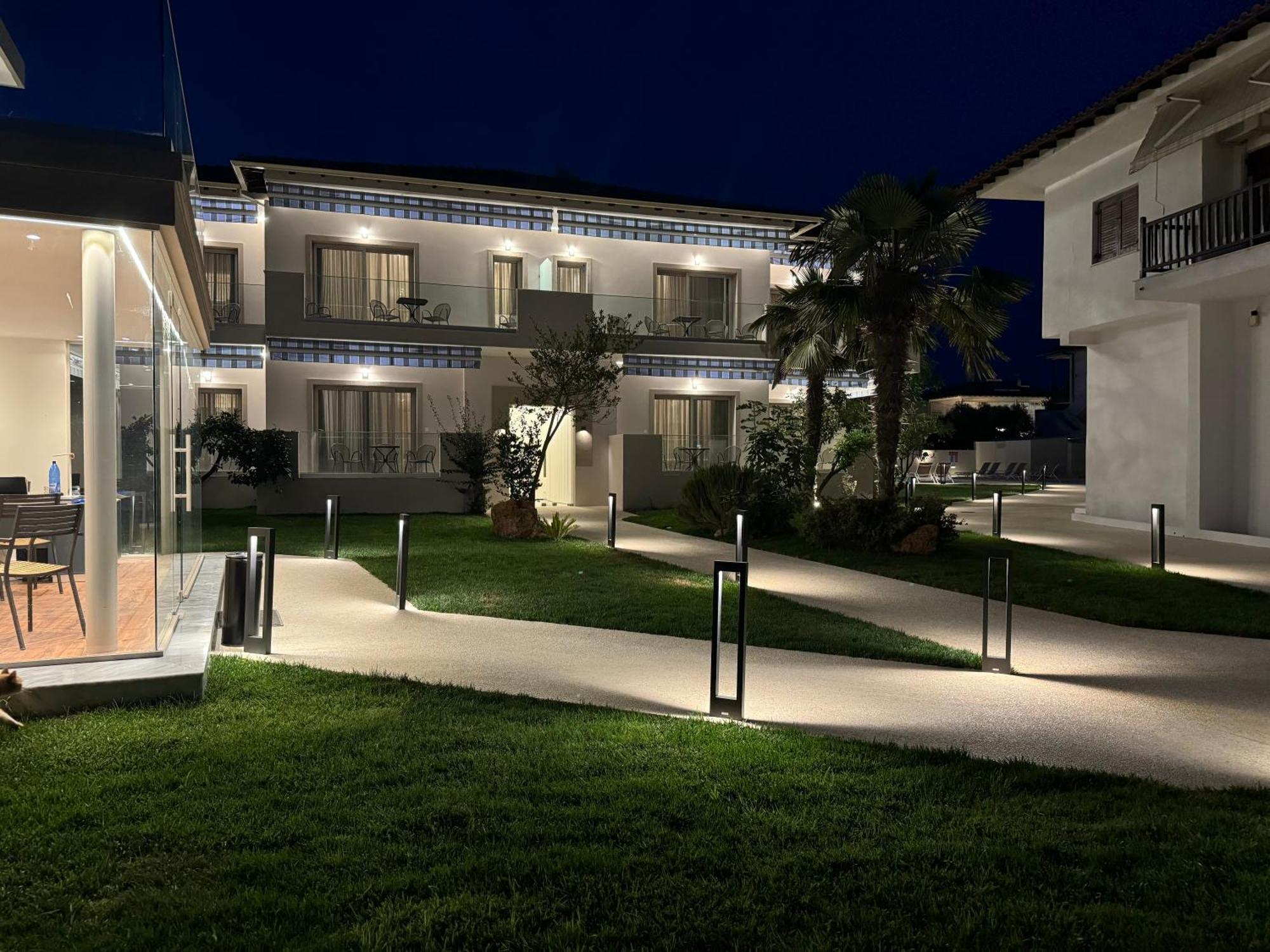Studio Nikiti Beach Экстерьер фото